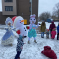 Новогодние праздники во дворах